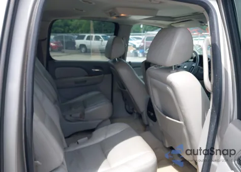 2007 Chevrolet Suburban 1500 Lt from USA, damaged, VIN 3GNFC16007G185405